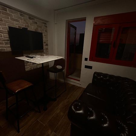 La Línea de la Concepción Monkey Room מראה חיצוני תמונה