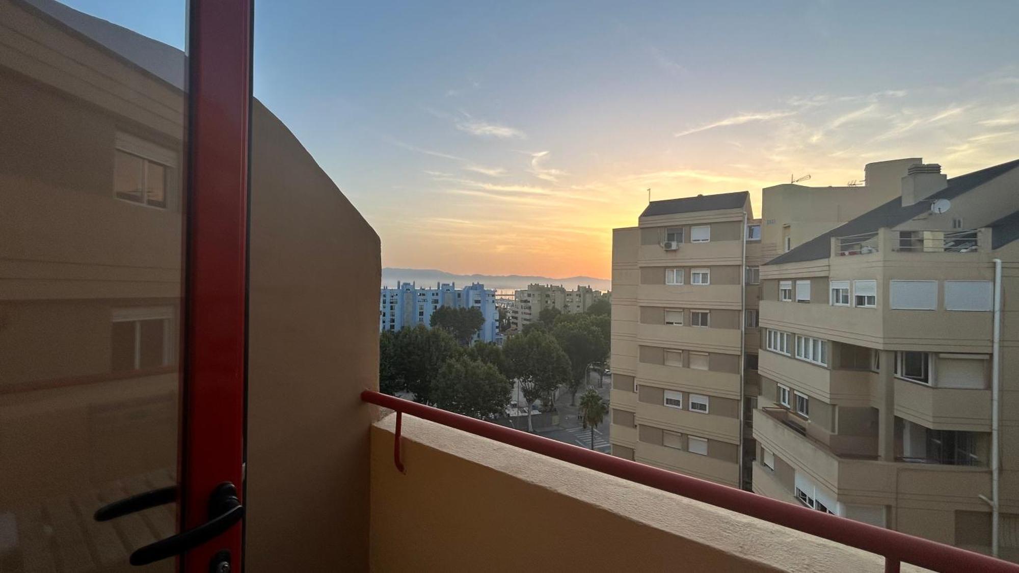 La Línea de la Concepción Monkey Room מראה חיצוני תמונה