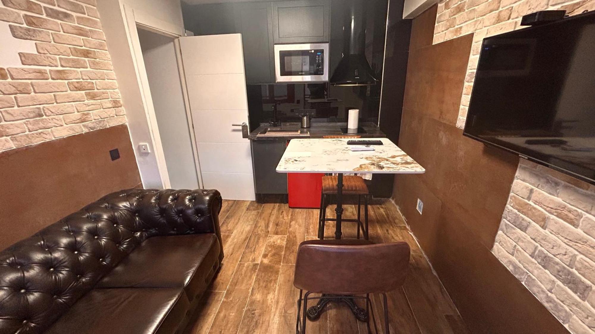 La Línea de la Concepción Monkey Room מראה חיצוני תמונה