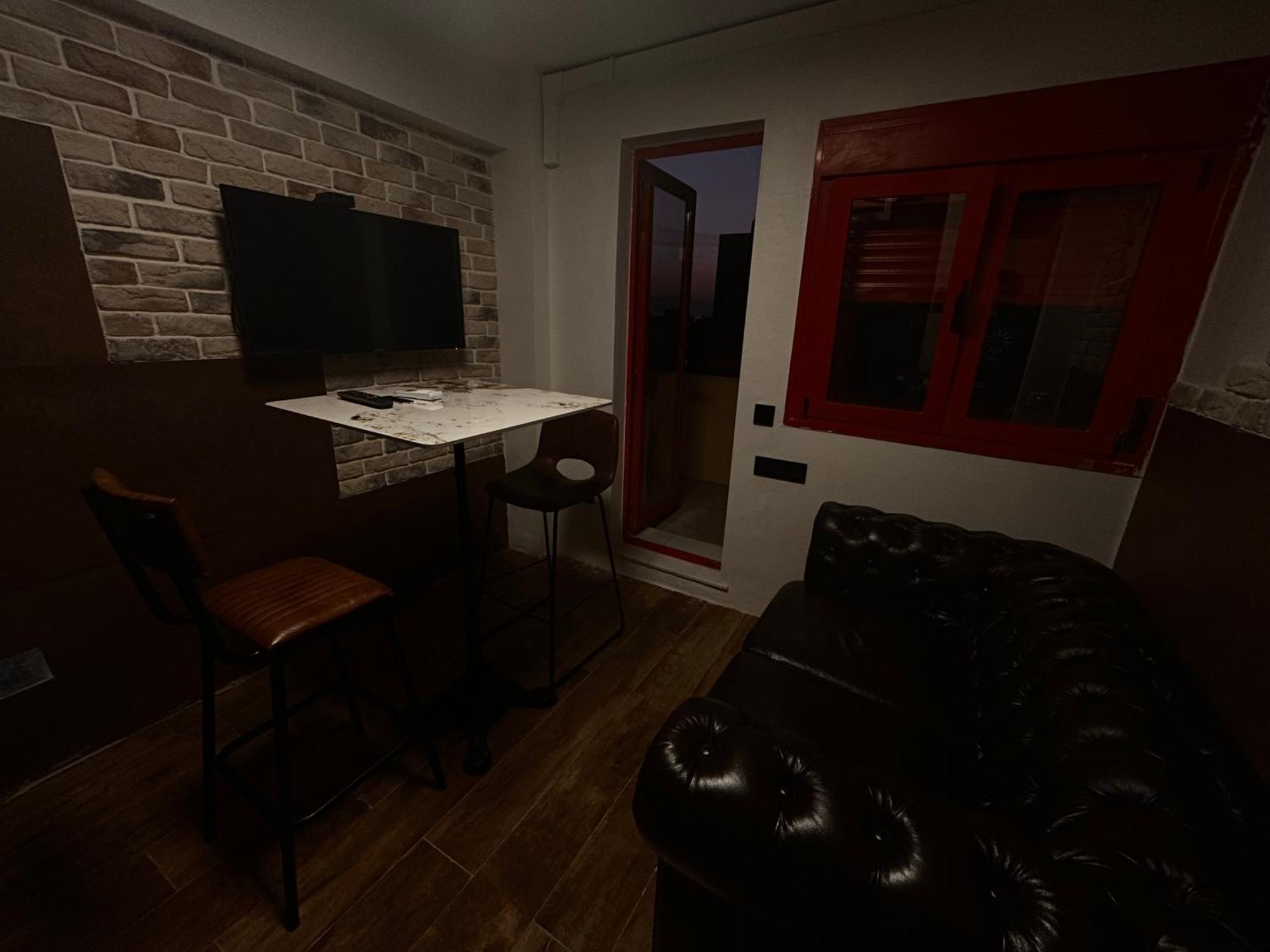 La Línea de la Concepción Monkey Room מראה חיצוני תמונה