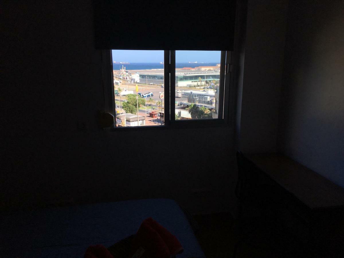 La Línea de la Concepción Monkey Room מראה חיצוני תמונה