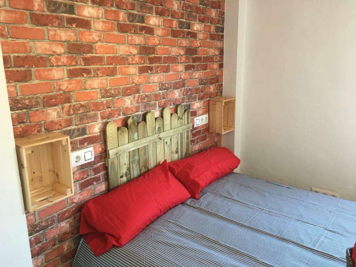 La Línea de la Concepción Monkey Room מראה חיצוני תמונה
