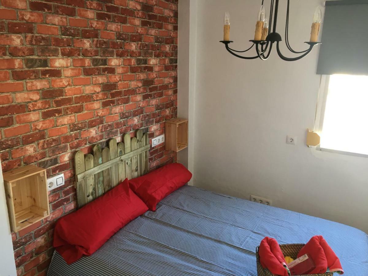 La Línea de la Concepción Monkey Room מראה חיצוני תמונה