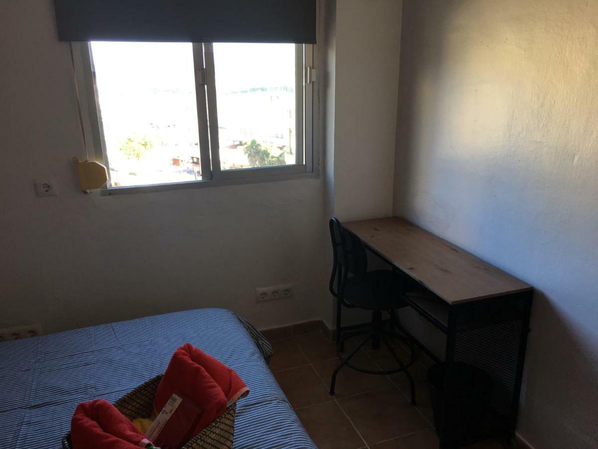 La Línea de la Concepción Monkey Room מראה חיצוני תמונה